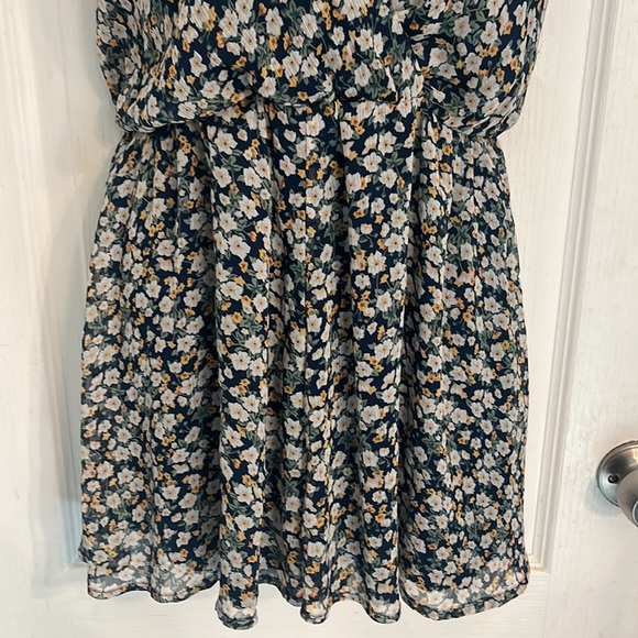 Final Touch short romper - Picture 3 of 10